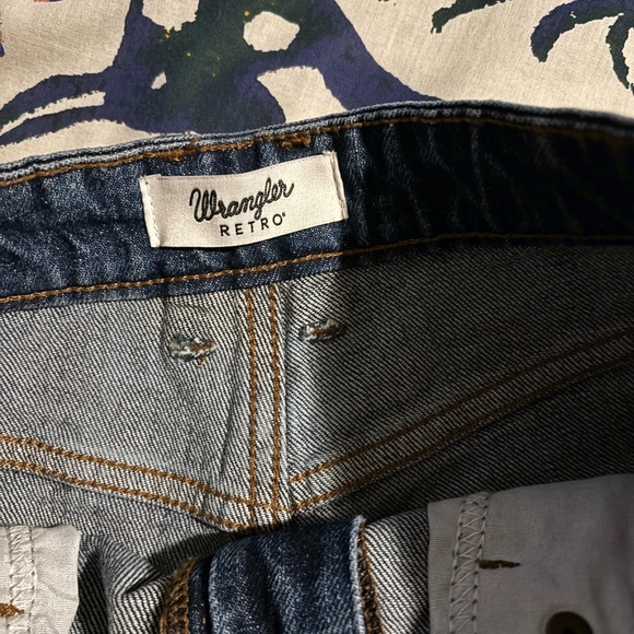 Wrangler Retro - Picture 2 of 5